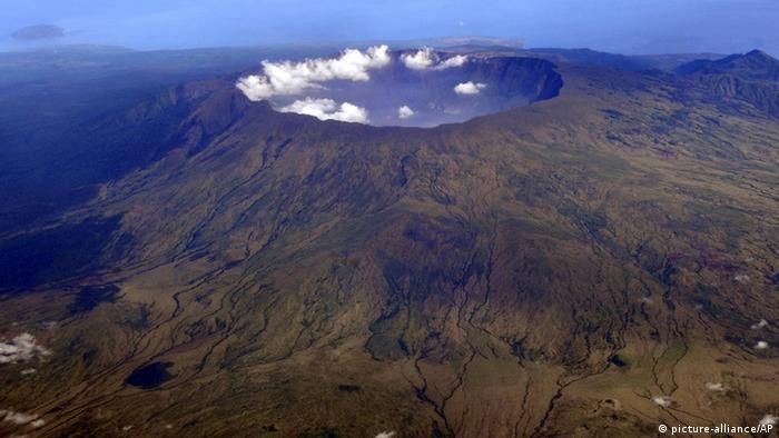 Gunung Tambora di Sumbawa yang pernah meletus tahun 1815 menewaskan 92.000 warga dan menyebabkan Eropa mengalami 1 tahun tanpa musim panas