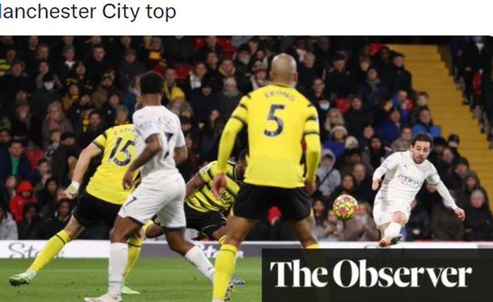 Gelandang Manchester City, Bernardo Silva, mencetak gol ke gawang Watford dalam laga Liga Inggris di Stadion Vicarage Road, Sabtu (4/12/2021).