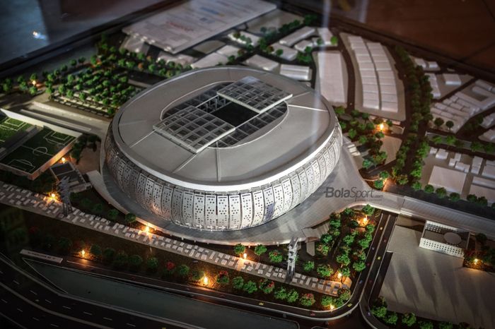 Miniatur ilusrtasi Jakarta Internasional Stadium (JIS).