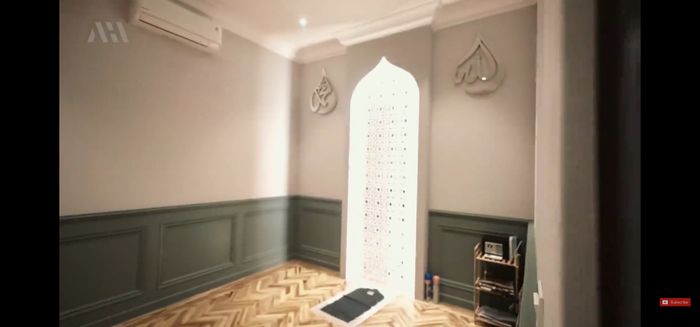 Musholla di rumah artis Zaskia Sungkar dan Irwansyah.