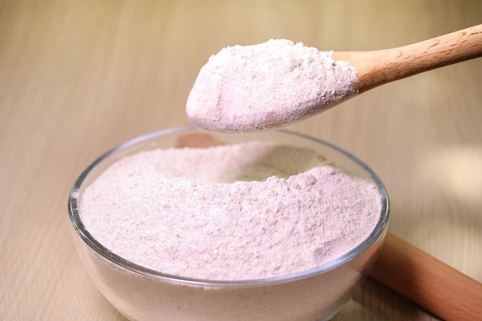 Cuci pakaian putih dengan baking soda