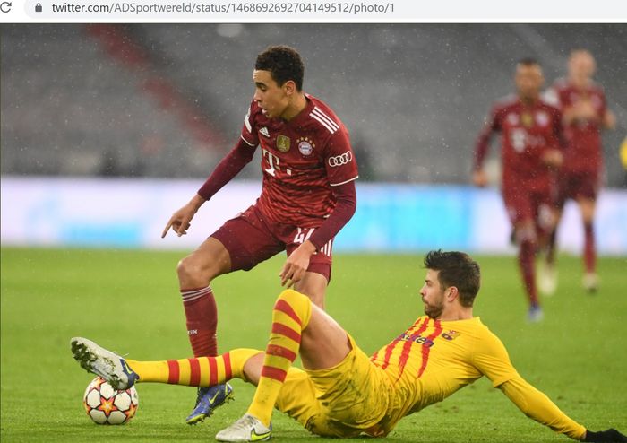 Pemain Bayern Muenchen, Jamal Musiala, mencetak gol ke gawang Barcelona dalam matchday ke-6 Grup E Liga Champions 2021-2022 di Allianz Arena, Rabu (8/12/2021) waktu setempat atau Kamis pukul 03.00 WIB.