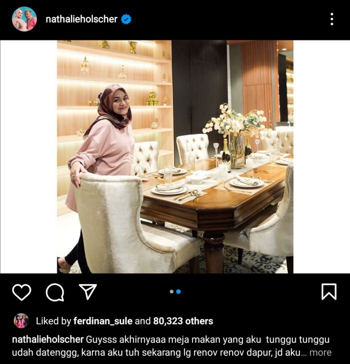 Penampakan ruang makan di rumah artis Sule dan Nathalie Holscher.