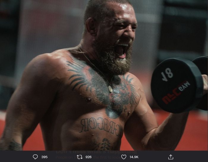 Petarung megabintang UFC, Conor McGregor, mengalami transformasi bentuk tubuh yang jauh lebih berotot setelah cedera.