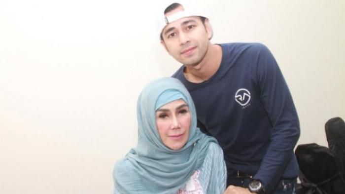 Amy Qanita dan Raffi Ahmad ketika ditemui di sela shooting program variety show Mama Amy di Gedung MNCTV, Kebon Sirih, Jakarta Barat, Selasa (31/5/2016).