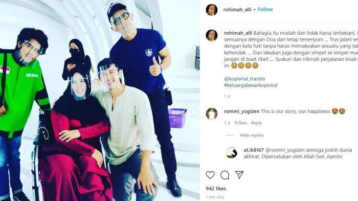 Potret Rohimah saat duduk di kursi roda