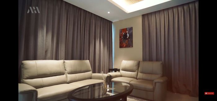 Ruang tamu di rumah artis Ria Ricis dan Teuku Ryan.