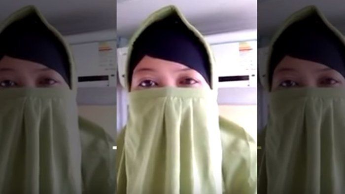 Arsy mantan pelakor yang bertobat usai dengar tangisan istri sah.