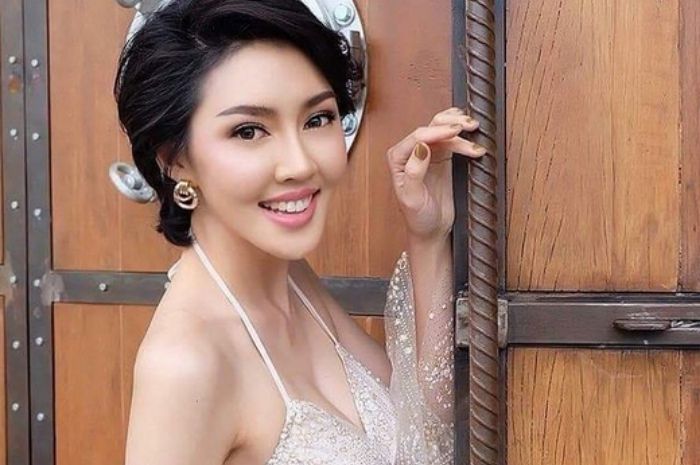 Hotman Paris Hutapea membagikan kabar duka.