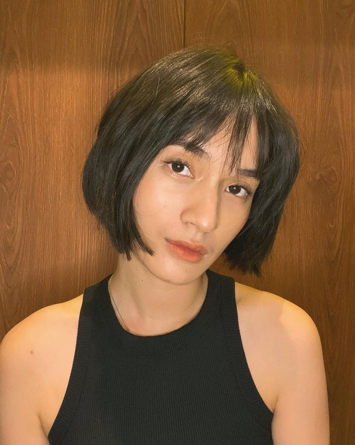 Gaya rambut pendek Jeanneta Sanfadelia pacar Ardhito Pramono