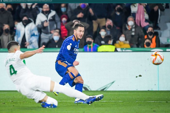 Momen Eden Hazard mencetak gol pada menit ke-115 sekaligus mengubah kedudukan menjadi 2-1 bagi Real Madrid atas Elche.