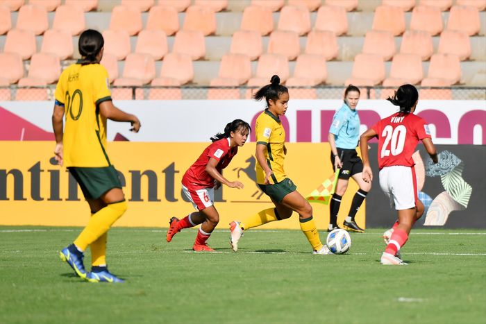 Suasana pertandingan timnas Wanita Indonesia melawan timnas Wanita Indonesia pada Piala Asia Wanita 2022, di Mumbai Arena, Mumbai, Jumat (21/1/2022)