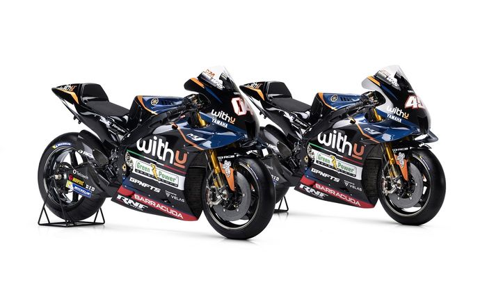 Foto studio motor Yamaha YZR-M1 yang akan digunakan pembalap WithU Yamaha RNF Racing, Andrea Dovizioso (#04) dan Darryn Binder (#40) pada MotoGP 2022.