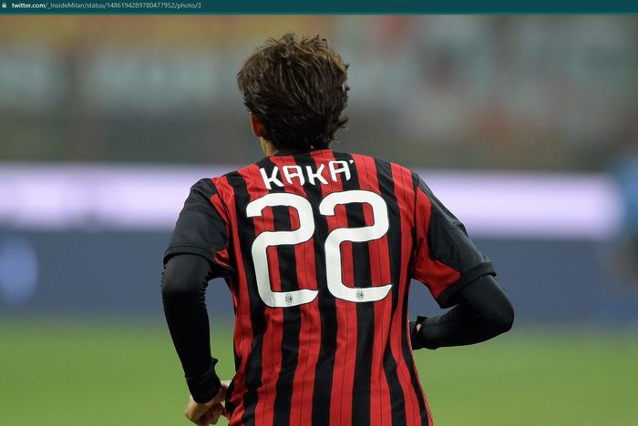 Eks playmaker AC Milan asal Brasil, Ricardo Kaka, pernah mengenakan nomor punggung 22.