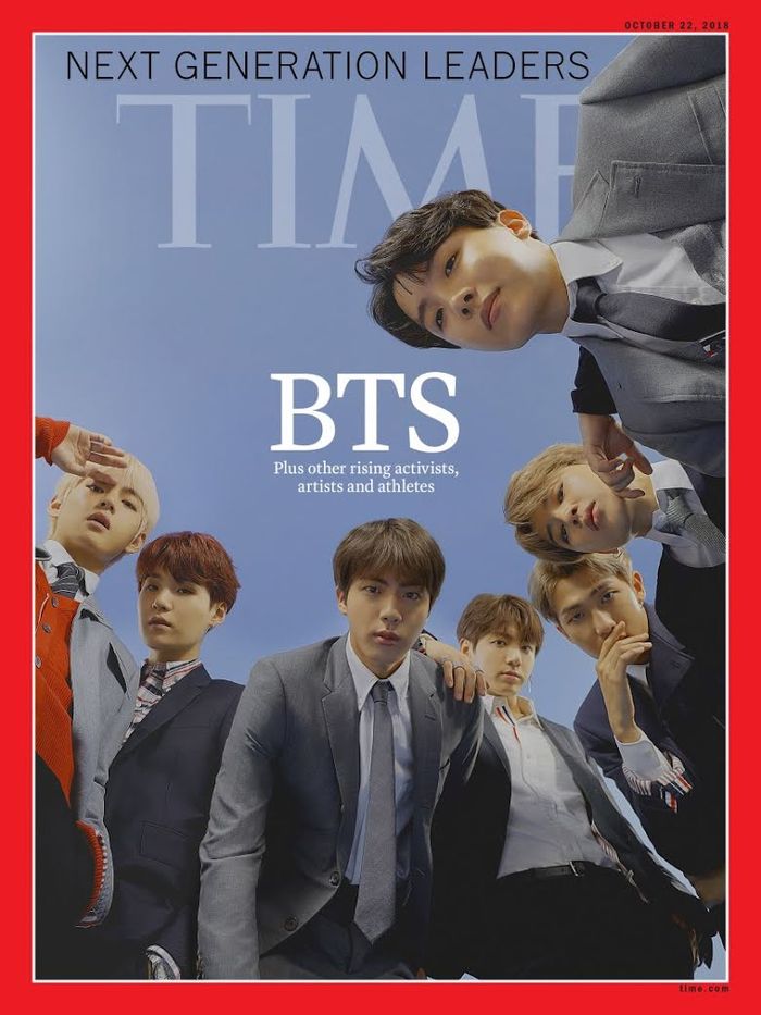 Poster BTS yang dipajang di rumah kakak Jin