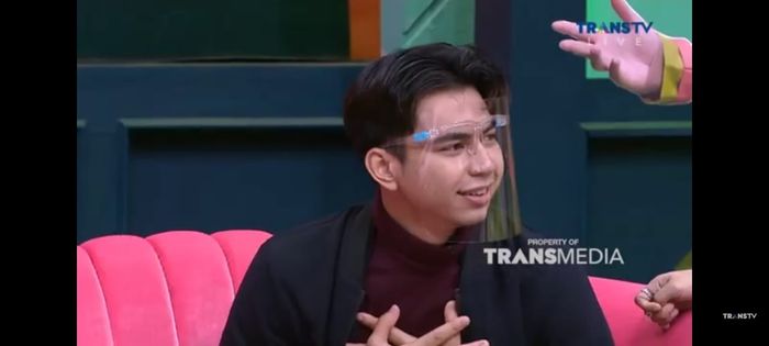 Dimas Ahmad tampak kecewa dengan ungkapan Chandrika Chika yang anggap dirinya hanya teman.