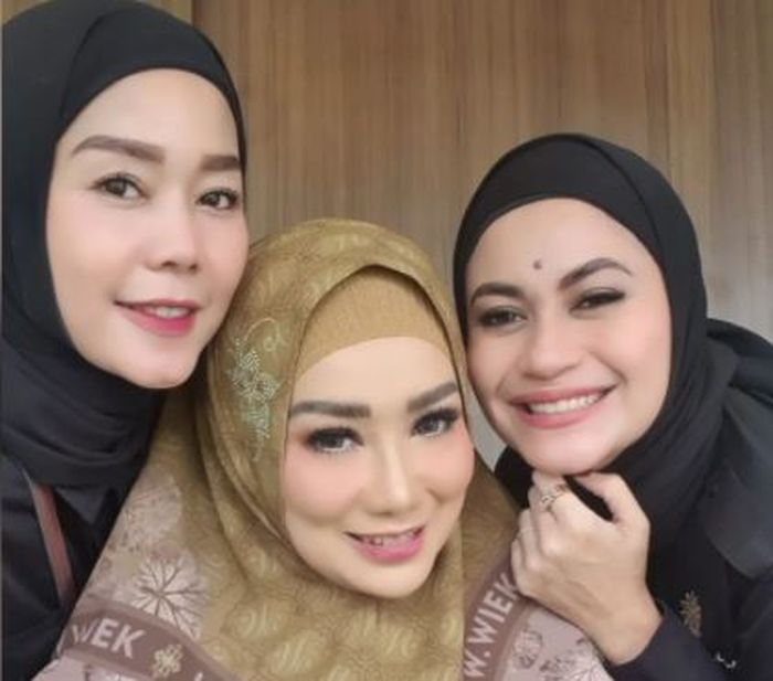 Cantiknya Reza Artamevia saat pakai hijab
Instagram @rezaartameviaofficial