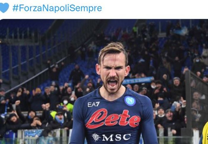 Gelandang Napoli, Fabian Ruiz, merayakan gol ke gawang Lazio dalam laga Liga Italia di Stadion Olimpico, Minggu (27/2/2022).