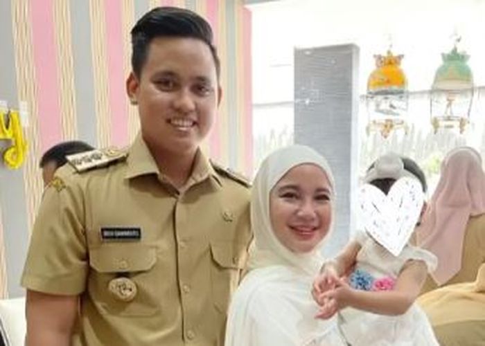 Keluarga Chacha Frederica dan Dico Ganinduto