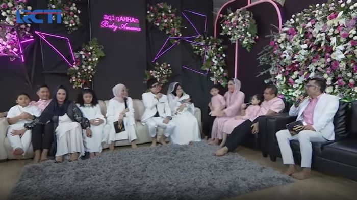 Anang Hermansyah bongkar kisahnya membesarkan Aurel dan Azriel saat ABG