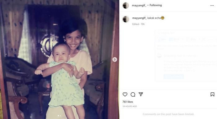 Mayang unggah foto kebersamaannya dengan Vanessa Angel semasa kecil.