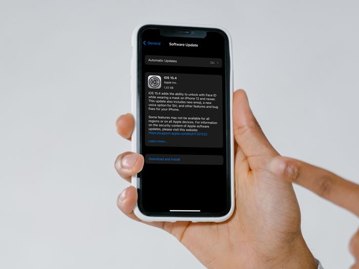 Iphone Restart Sendiri Ios 14 5 Cara Atasi iPhone Restart Terus-menerus, Gak Perlu Langsung Service - Semua Halaman - Nextren.grid.id