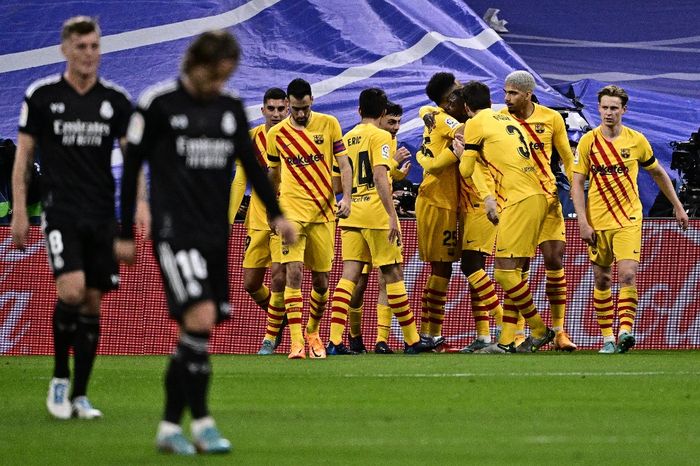Barcelona memenangi el clasico jilid II Liga Spanyol 2021-2022 setelah berhasil menghajar Real Madrid 4-0.