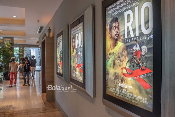 Foto ilustrasi pengunjung saat akan menyaksikan film Rio The Survivor di Bioskop XXI, Kuningan, Jakarta, 26 Maret 2022.
