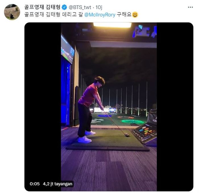 Postingan V di Twitter unggah video bermain golf