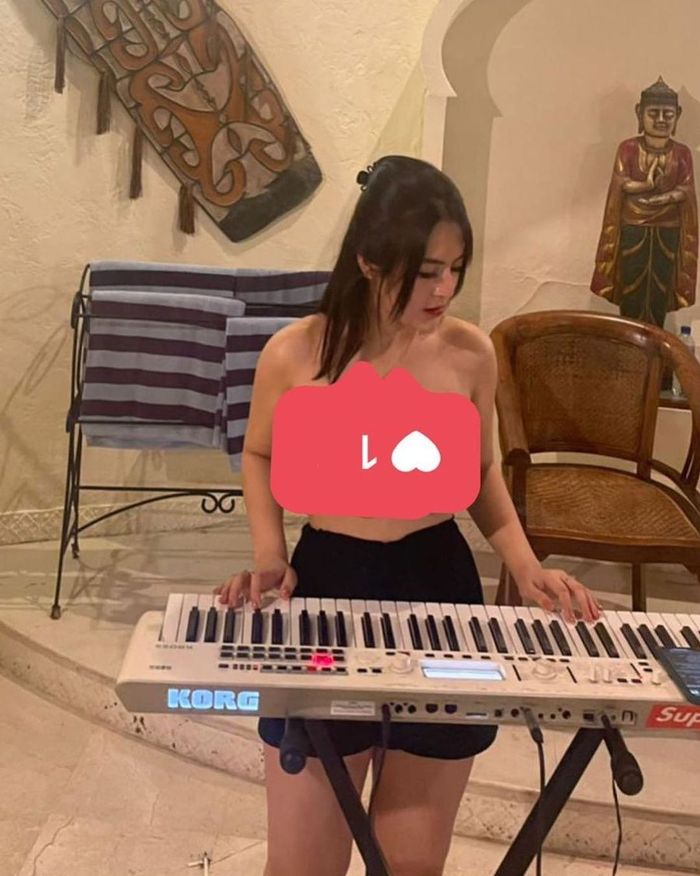 Hotman Paris mengumbar foto seksi Iqlima Kim di Instagram