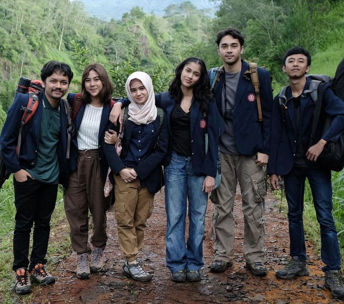 enam mahasiswa kkn di desa penari 2022 enam mahasiswa kkn di desa penari 2022
