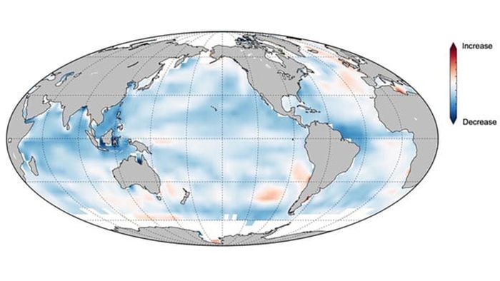 Memori lautan yang menurun (biru) antara sekarang dan akhir abad ke-21.
