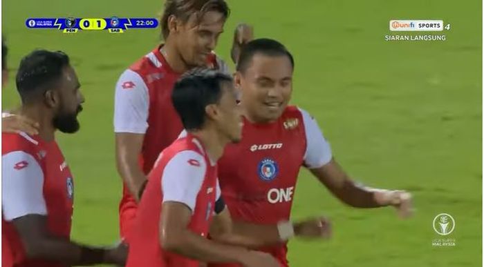 Saddil Ramdani membukukan 2 assist dalam kemenangan Sabah FC atas Penang FC dengan skor 4-2 dalam lanjutan Liga Super Malaysia di Stadion Bandar Raya, Selasa (17/5/2022) malam WIB.