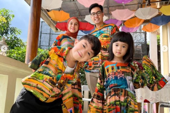 Keluarga Nycta Gina dan Rizky Kinos