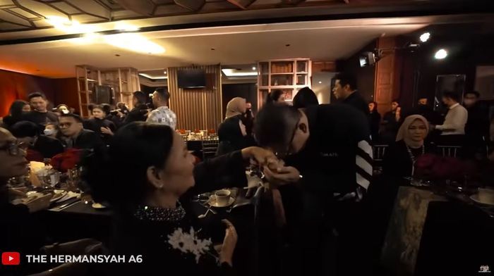 Perlakuan Anang Hermansyah ke ibu mertuanya