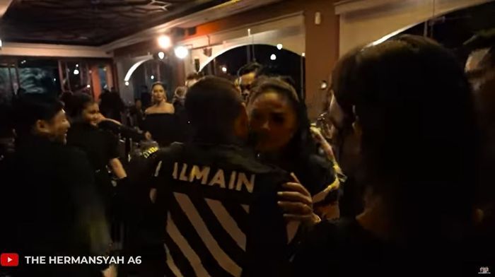 Pertemuan Anang Hermansyah dan Krisdayanti di ulang tahun Yuni Shara