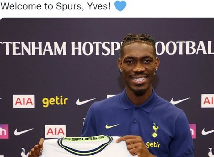 Yves Bissouma resmi menjadi pemain baru ke-3 Tottenham Hotspur di bursa transfer musim panas 2022.