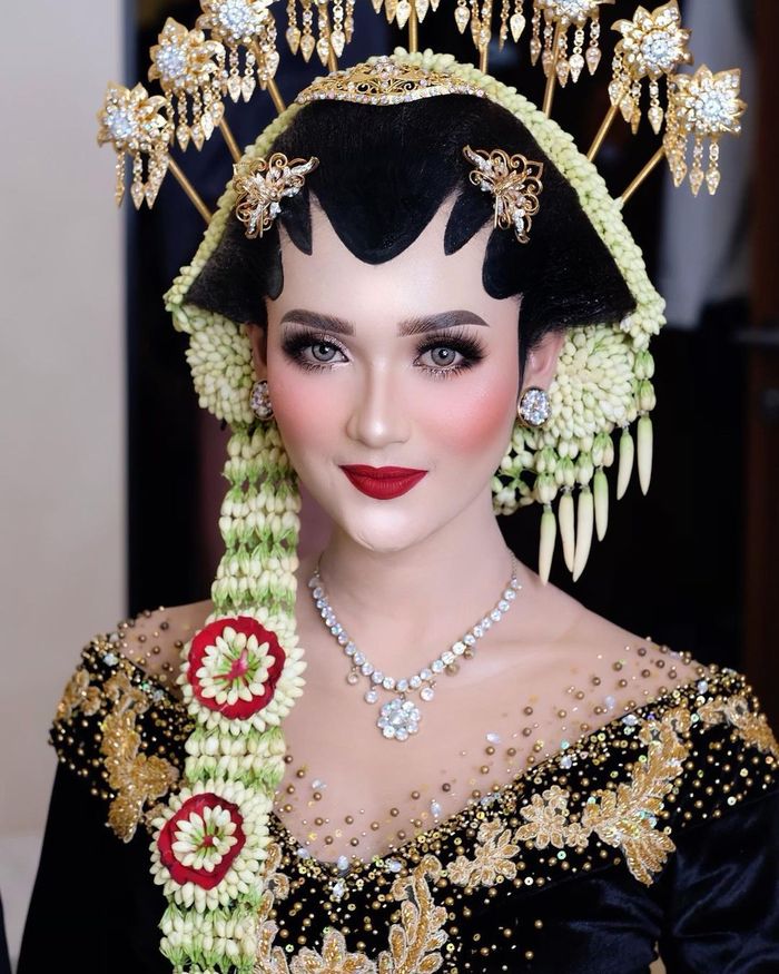 Makna Rias Pengantin Adat di Indonesia, dari Jawa Hingga Batak! - Stylo