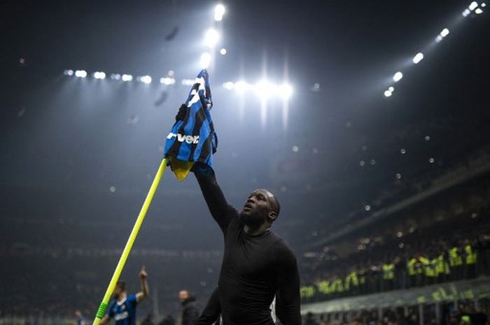 Romelu Lukaku saat merayakan golnya untuk Inter Milan dalam duel Liga Italia lawan AC Milan di San Siro (9/2/2020).