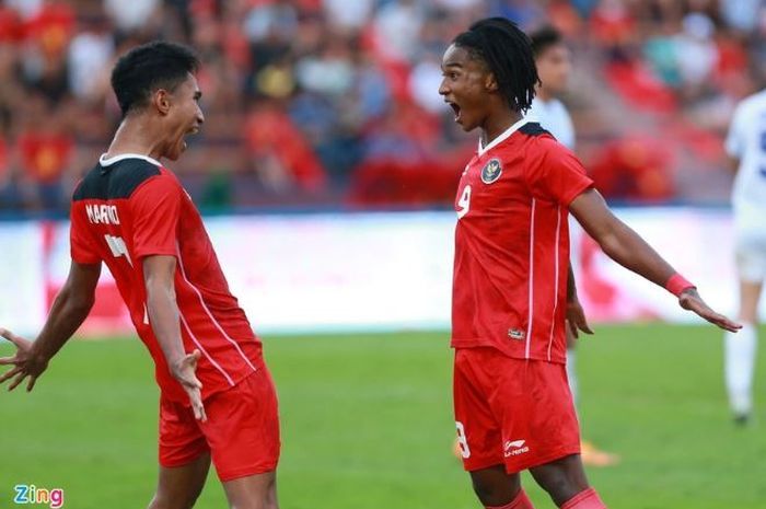 Marselino Ferdinan (kiri) dan Ronaldo Kwateh saat membela Timnas Indonesia di ajang SEA Games 2021 Vietnam