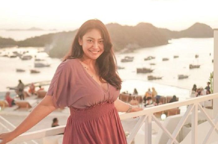 Ayu Anjani, artis gugat cerai suami usai ibu dan adik meninggal karena tenggelam.