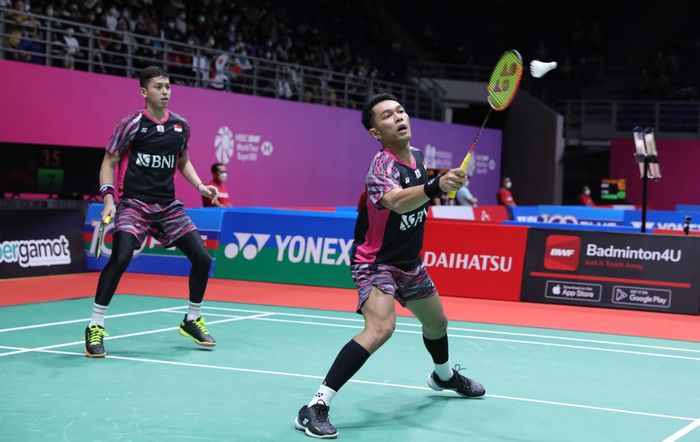 Pasangan ganda putra, Fajar Alfian/Muhammad Rian Ardianto, saat tampil pada babak 32 besar Malaysia Masters 2022 di Axiata Arena, Kuala Lumpur, Selasa (5/7/2022).