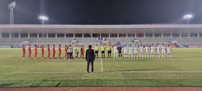 Timnas U-19 Laos vs U-19 Kamboja dalam laga lanjutan Grup B Piala AFF U-19 2022, di Stadion Madya Gelora Bung Karno, Jakarta, Kamis (7/7/2022).