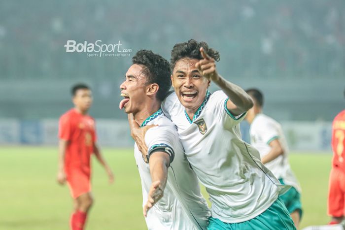 Kapten timnas U-19 Indonesia, Muhammad Ferrari, melakukan selebrasi setelah mencetak gol dalam laga melawan Myanmar di Grup A Piala AFF U-19 2022, Minggu (10/7/2022) di Stadion Patriot Candrabhaga, Bekasi.