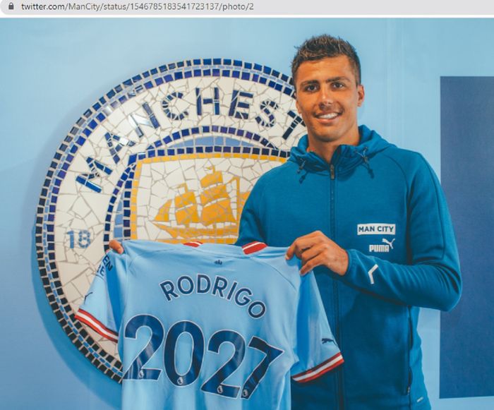 Rodri memperpanjang kontraknya bersama Manchester City hingga tahun 2027.