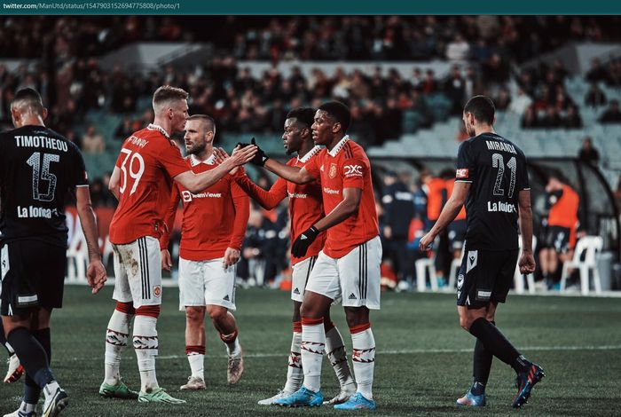 Manchester United berhasil meraih kemenangan 4-1 atas Melbourne Victory dalam laga pramusim kedua, Jumat (15/7/2022) malam WIB.