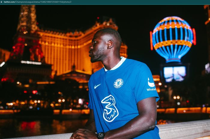 Kalidou Koulibaly resmi menjadi pemain terbaru Chelsea pada bursa transfer musim panas 2022.