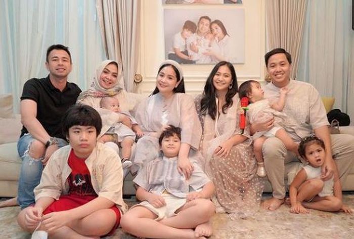 Keluarga Rieta Amilia