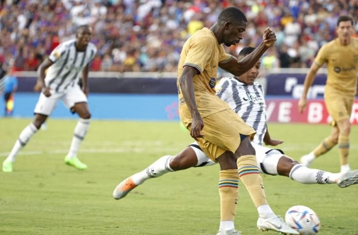 Aksi Ousmane Dembele dalam laga pramusim Barcelona vs Juventus di Dallas, Rabu (27/7/2022) pagi WIB.