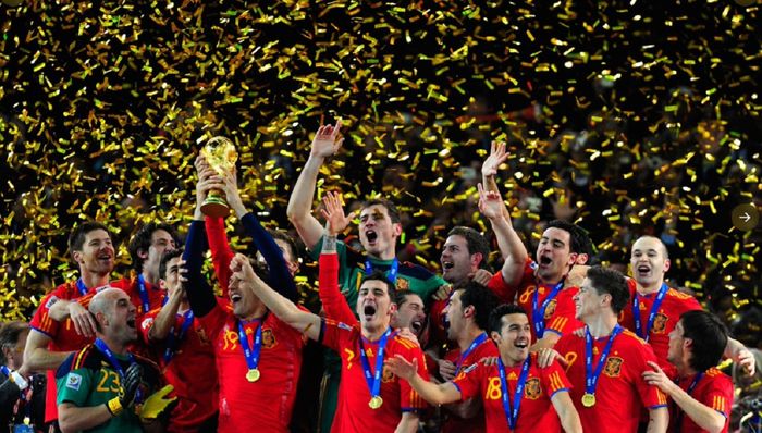 Momen perayaan timnas Spanyol saat menjuarai Piala Dunia 2010 usai mengalahkan timnas Belanda di partai puncak.